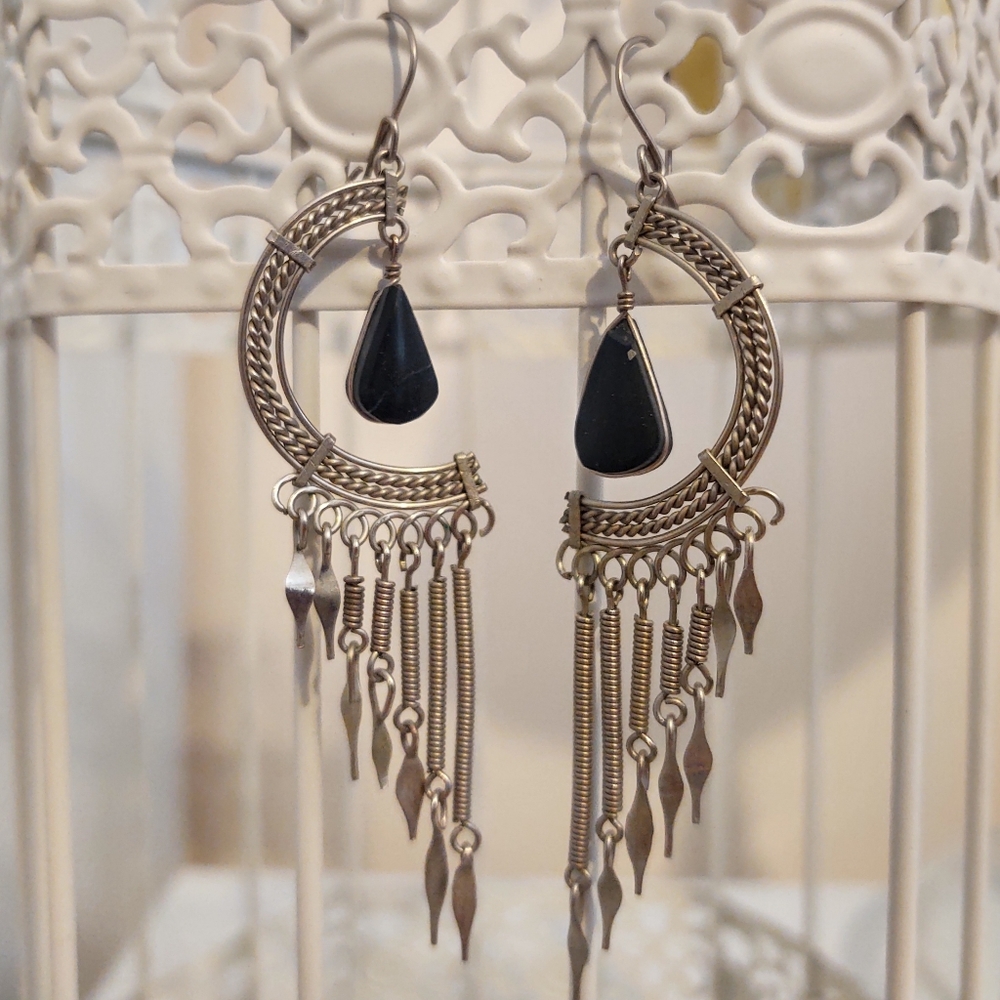 Dangle Earrings with Onyx Stone